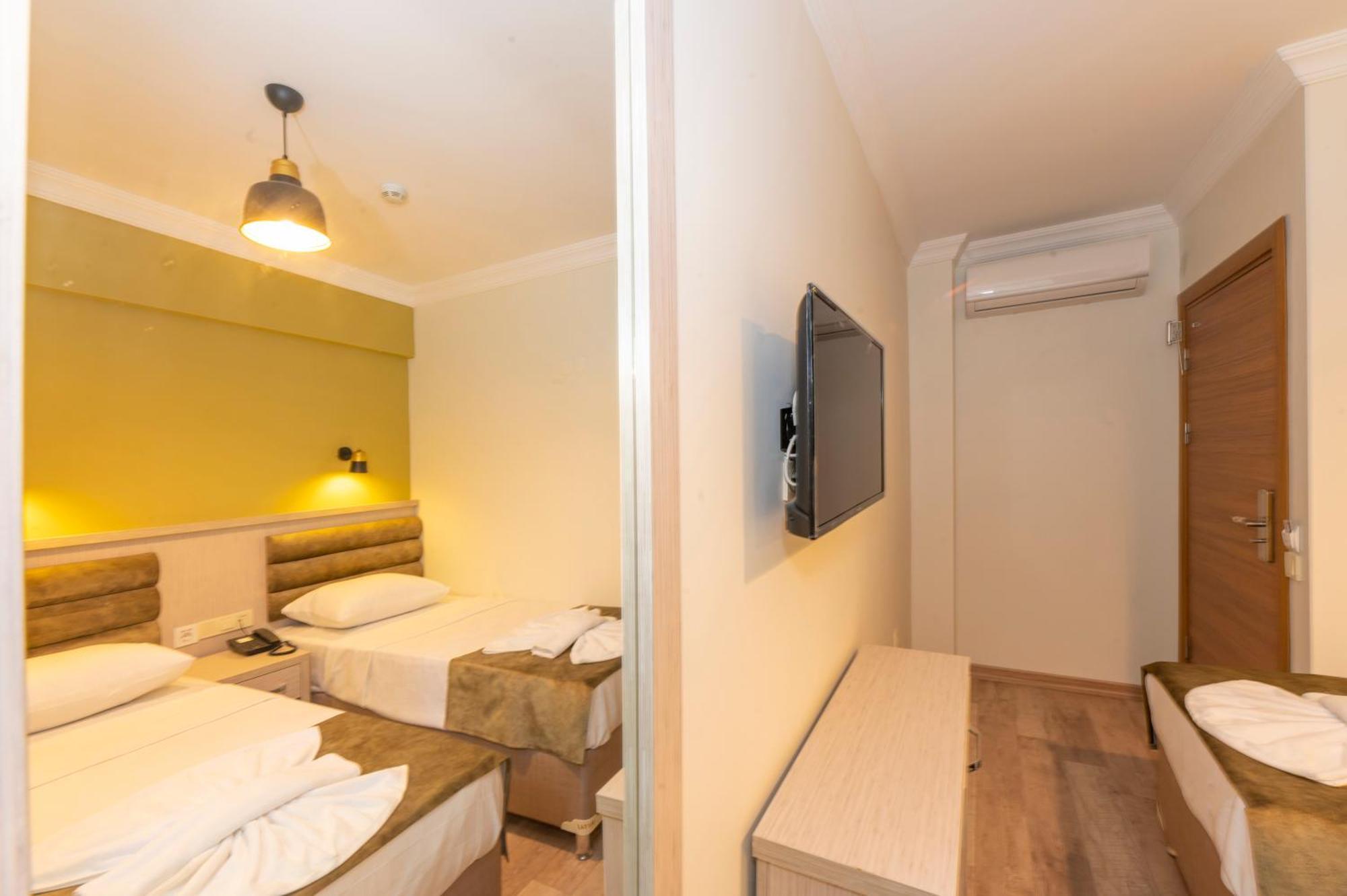 Bazaar Old Hotel 3*