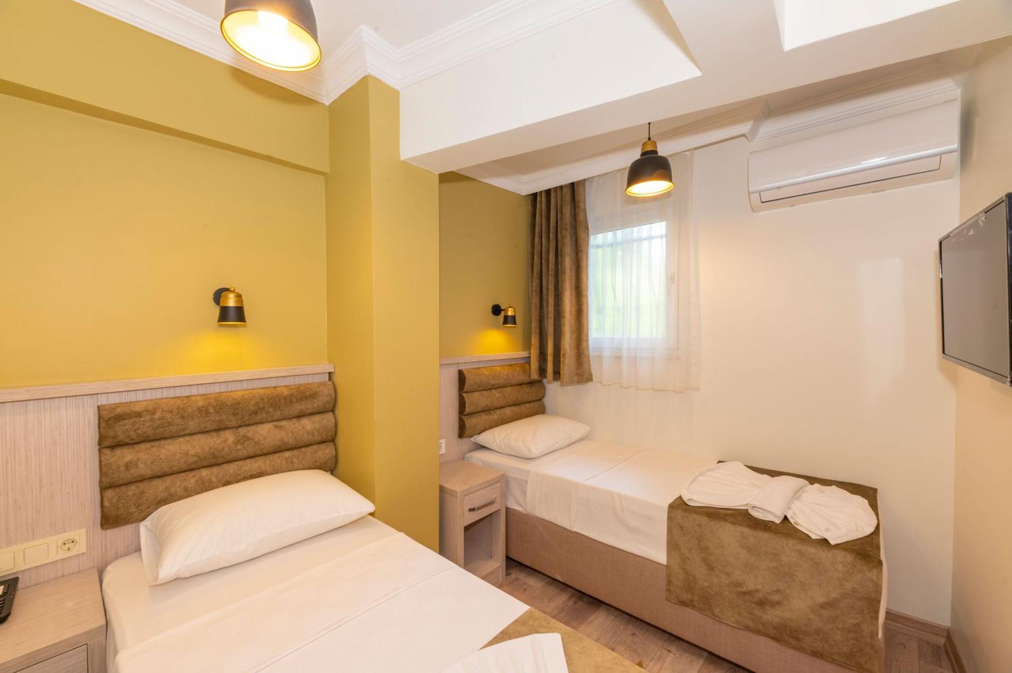 Bazaar Old Hotel 3*